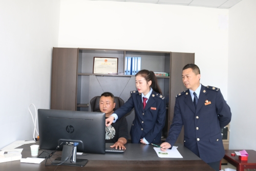 税务助力康县农特产品开出幸福花